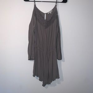 Open shoulder/quarter length sleeve romper